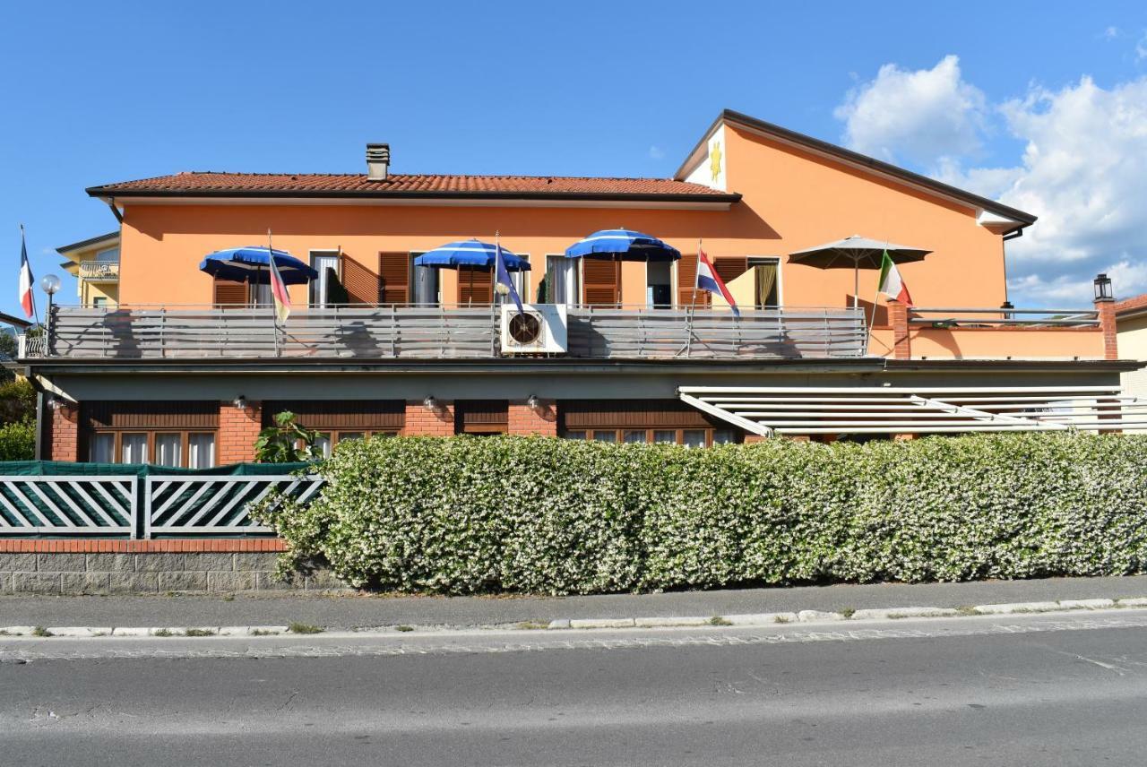 Hotel Sole Marina di Massa Exterior photo